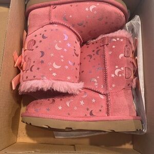NIB  Little Girl Ugg boots - Bailey Bow style size 11 $55
